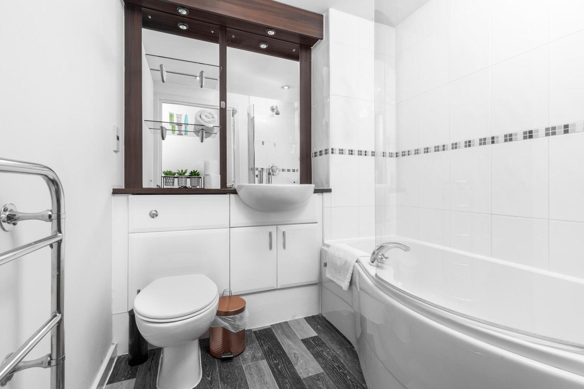 City Centre Apartment - 2 Bedroom - Secure Parking - Top Rated - 201M Birmingham Exteriör bild